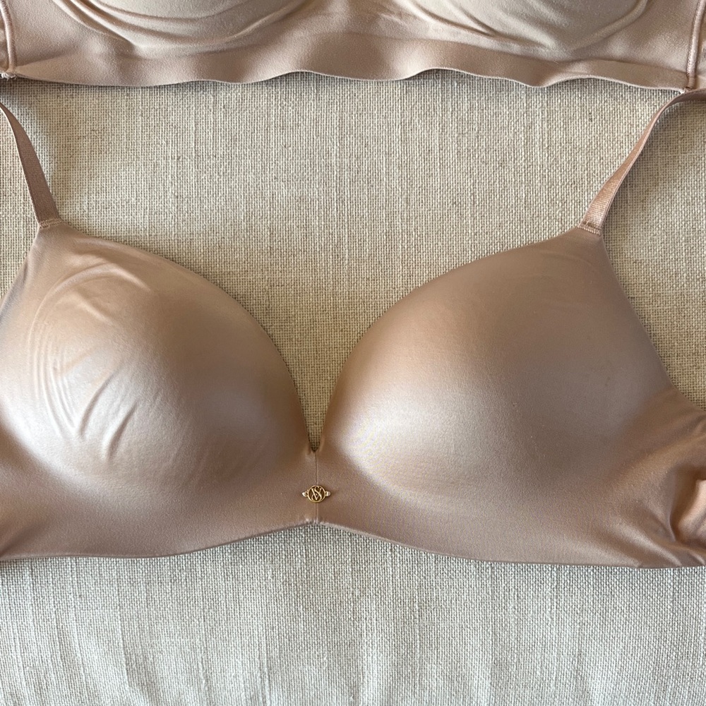 Seamless VS Nude Bras - Set of 2 - Picture 2 of 6